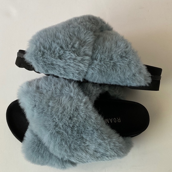 ROAM Cloud Slippers Icy Blue Faux Fur Size 11 EU 41 - Picture 3 of 11